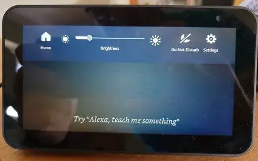 amazon echo show 5 screen flickering